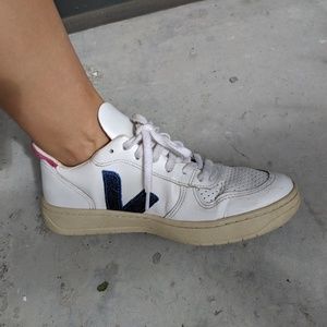 Classic White Veja V-10 Sneakers